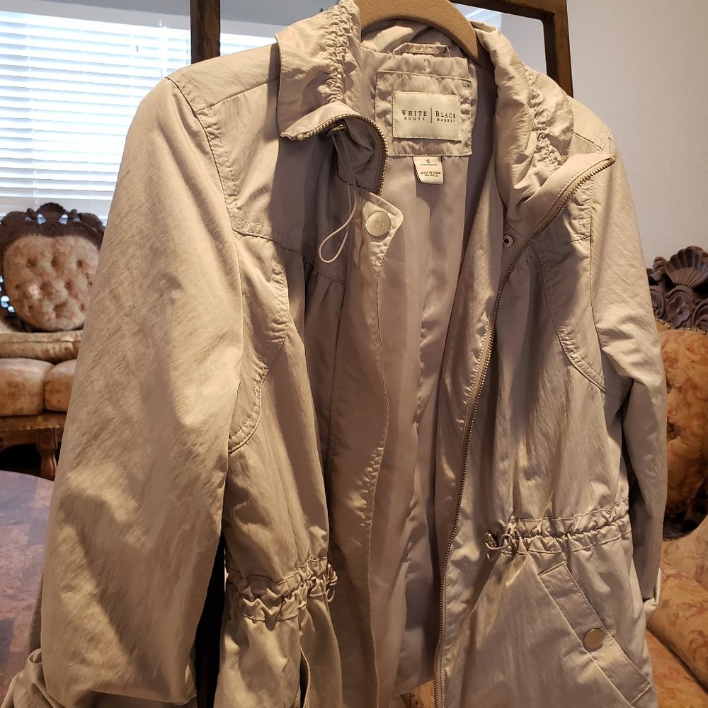 White House Black Market light gray jacket.  Small - Picture 5 of 5